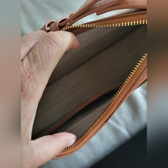 Crescent Moon Shoulder Bag Polyurethane Tan Brown - Picture 5 of 5